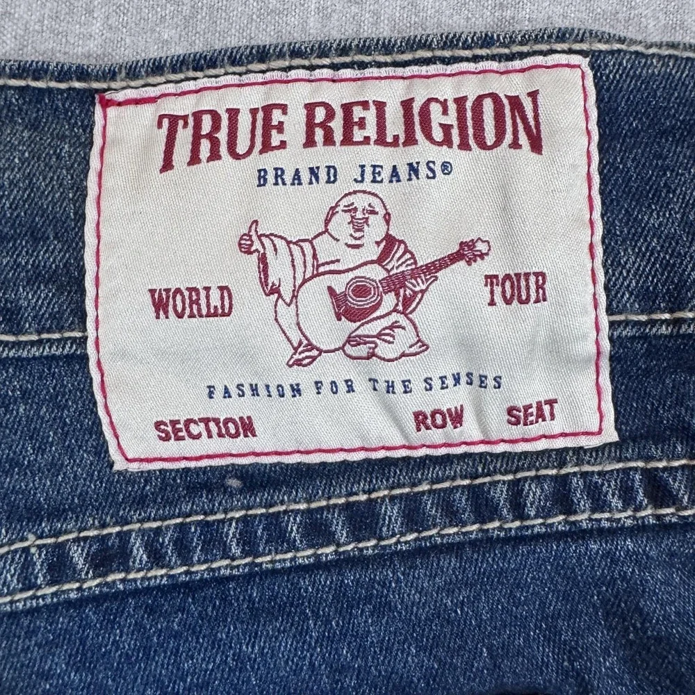 True Religion Jeans Mens 38X32 Geno Relaxed Slim SN Flap Denim Medium Wash‎